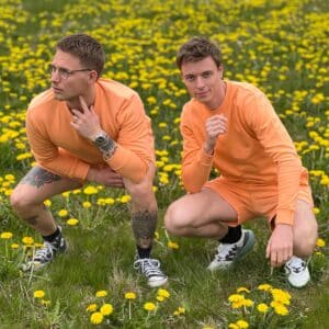 Årets julesweater: Sommersæt - Peach. Ugly Christmas Sweater lavet i Danmark